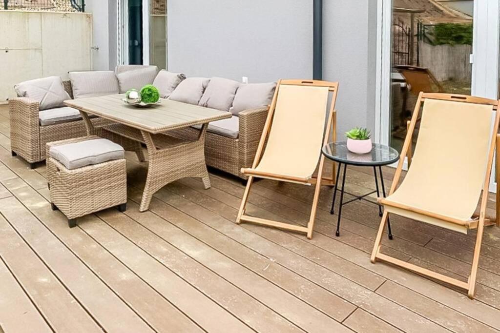 Gaestetraum Mit Wunderschoenem Ausblick Und Garten Apartment Muhldorf Bei Feldbach Exterior foto