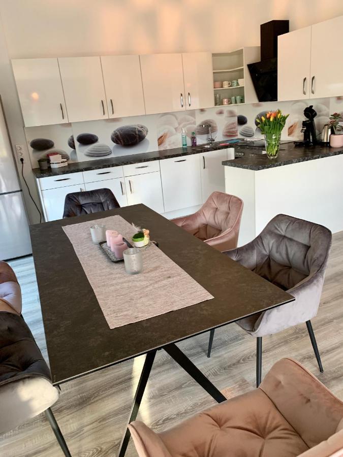 Gaestetraum Mit Wunderschoenem Ausblick Und Garten Apartment Muhldorf Bei Feldbach Exterior foto