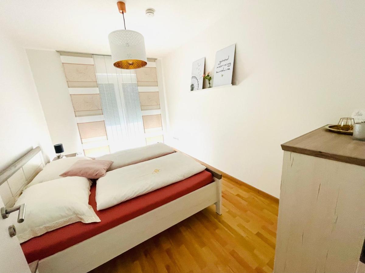 Gaestetraum Mit Wunderschoenem Ausblick Und Garten Apartment Muhldorf Bei Feldbach Exterior foto